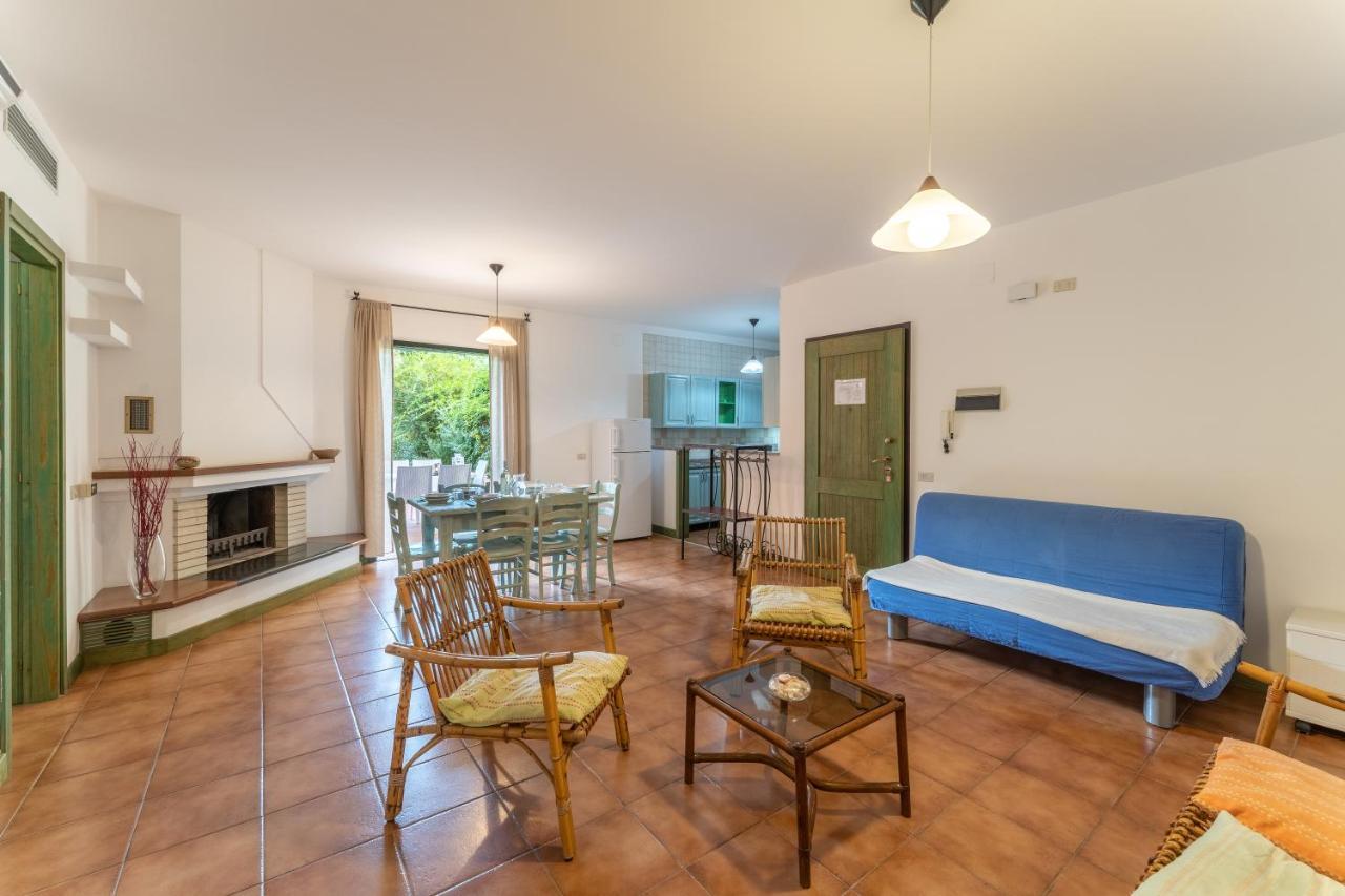 Apartment I Mirti Bianchi - Bilo 4 By Interhome Санта Тереза Галура Екстериор снимка
